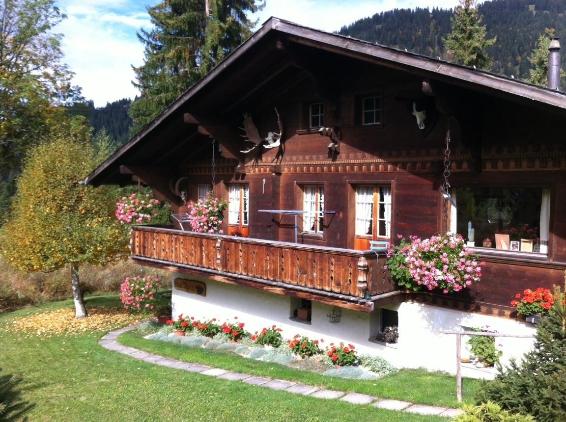 Chalet Nyati — 4-Star Luxury Hotel in Saanen, Switzerland