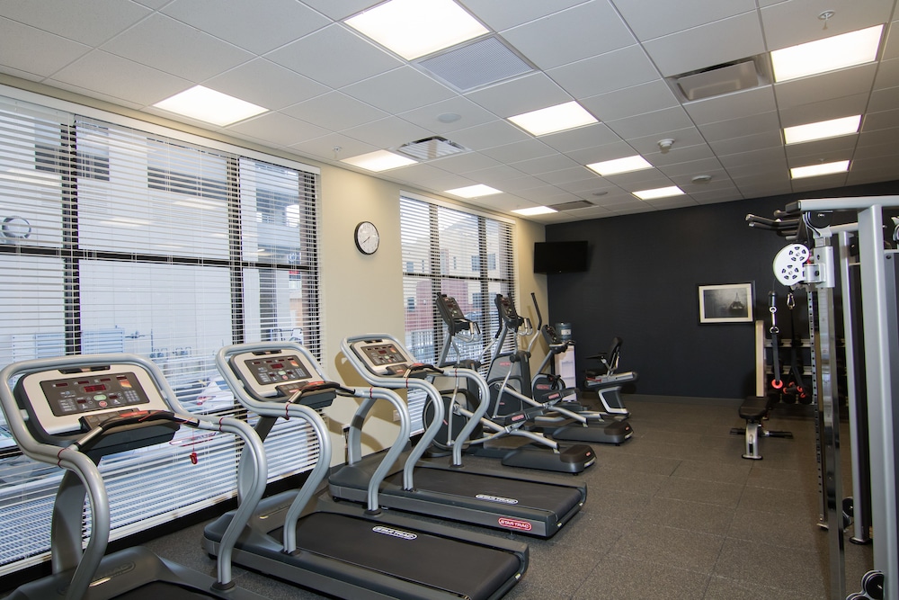 Hampton Inn & Suites Tulsa Downtown - photo 27
