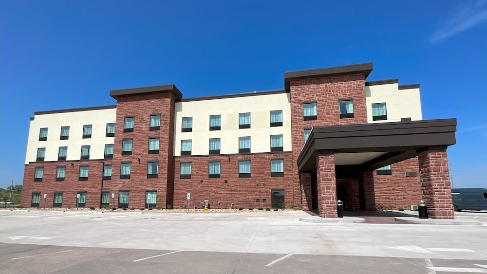 Cobblestone Hotel & Suites Ottumwa - featured photo