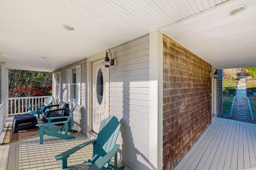 Pond View Getaway — Sandwich — photo 4