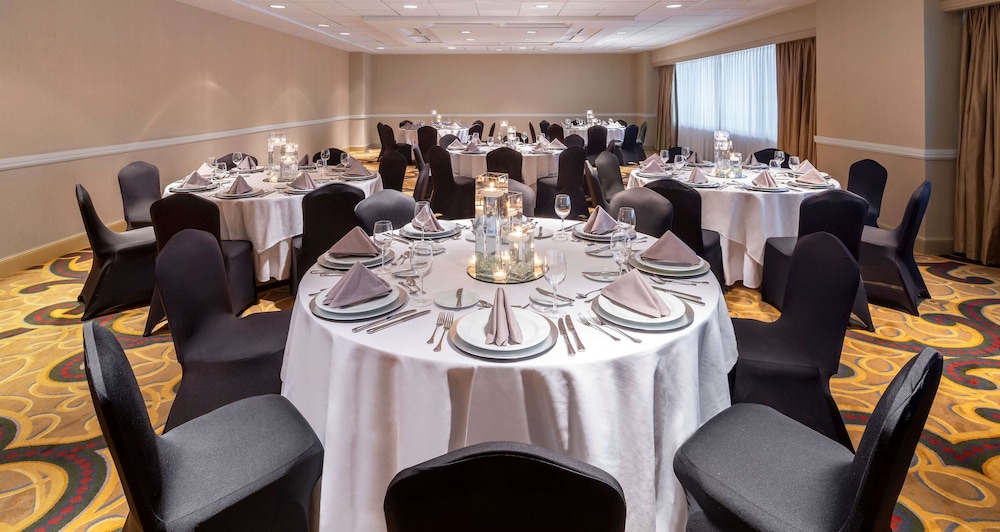 Hilton Indianapolis Hotel & Suites - photo 56