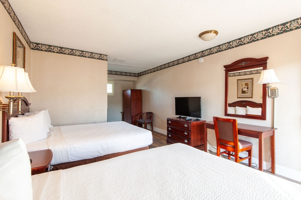 Studio City Court Yard Hotel - photo 15