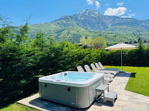 Casa Enea — 4-Star Luxury Hotel in Colico Piano, Italy