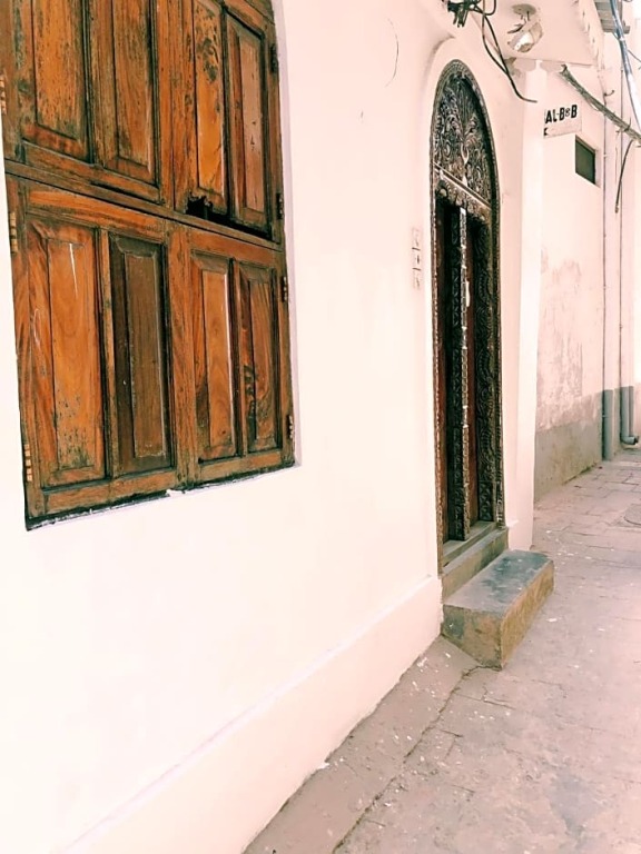 Kelele Square - carbon neutral hotel in Zanzibar