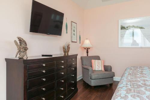 The Salty Dog by Oak Island Accommodations - photo 33