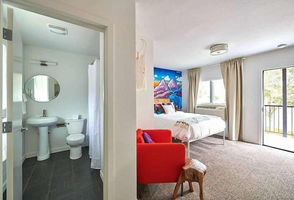 The Kenton Hotel - photo 17