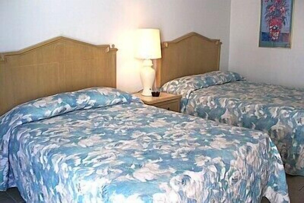 Aquarius Arms Motel - photo 7