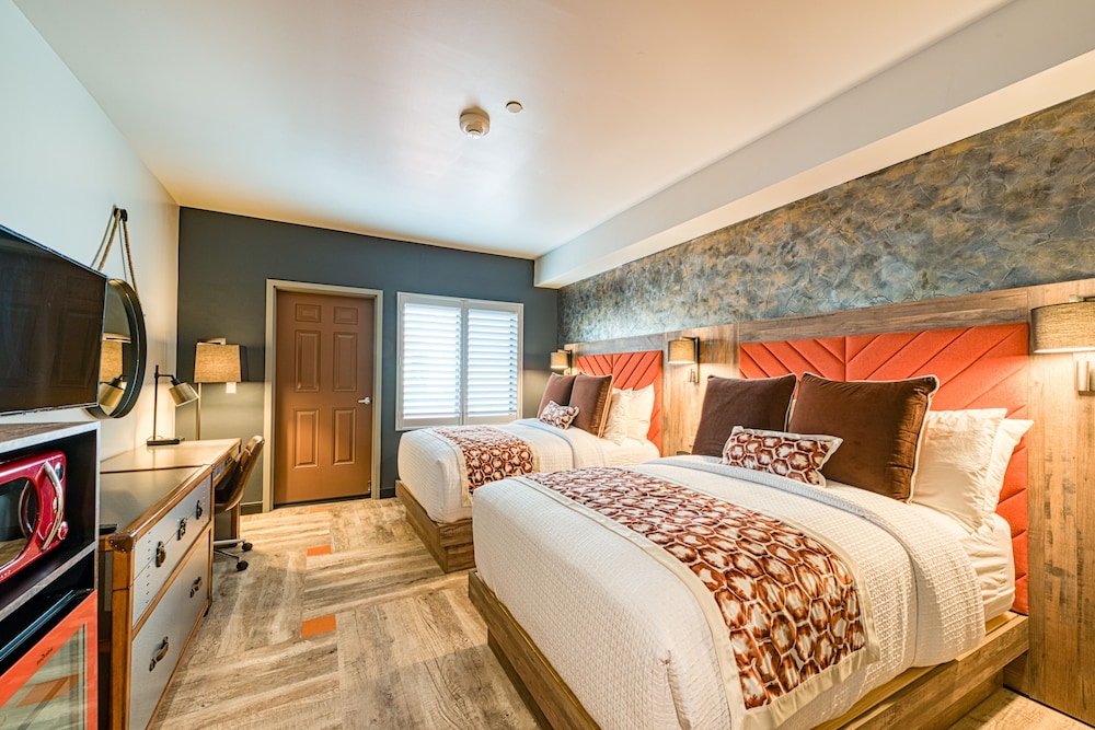 Hotel Lexen Newhall - photo 22