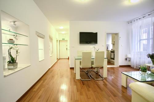 Old town Dubrovnik R&C apartment — 4-Star Luxury Hotel in Dubrovnik, Croatia