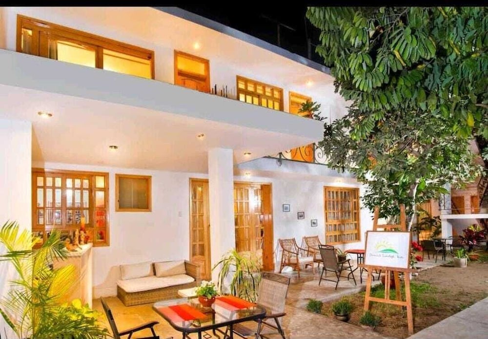 Arena Hostel — 4-Star Luxury Hotel in Ica, Peru