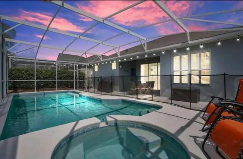 1 King and 3 Queen beds Close to Disney parks — 4-Star Luxury Hotel in Kissimmee, United States