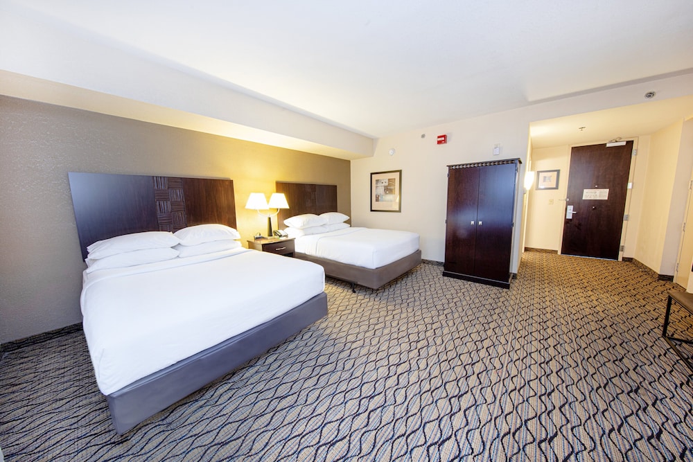 Holiday Inn St. Louis Arpt West Earth City by IHG - photo 17