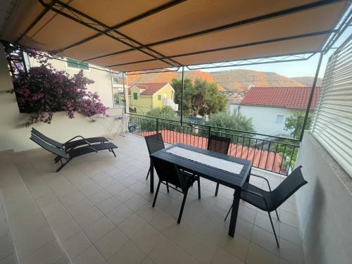 Bougainvillea Sea view apartment — 4-Star Luxury Hotel in Sibenik, Croatia