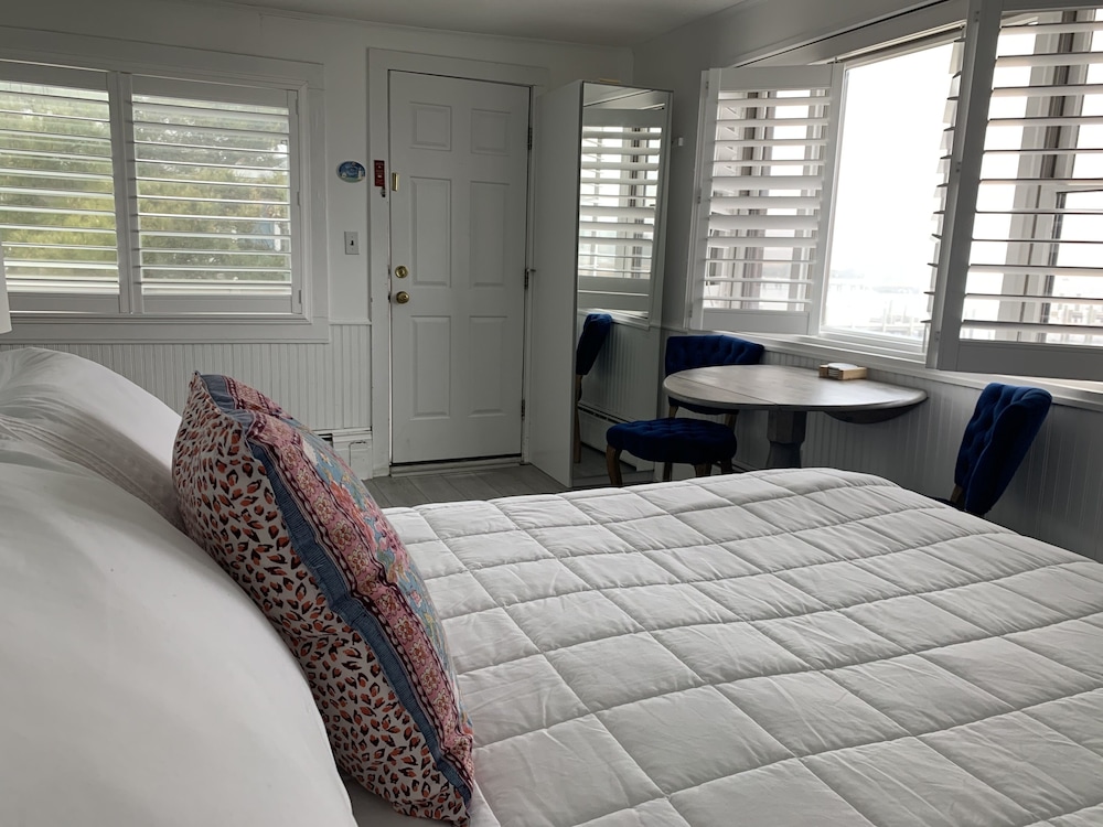 Vineyard Harbor Motel Private Beach - photo 61