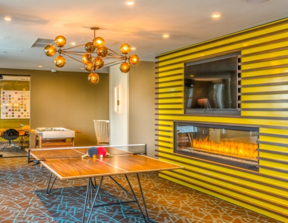 Global Luxury Suites at Newport - photo 62