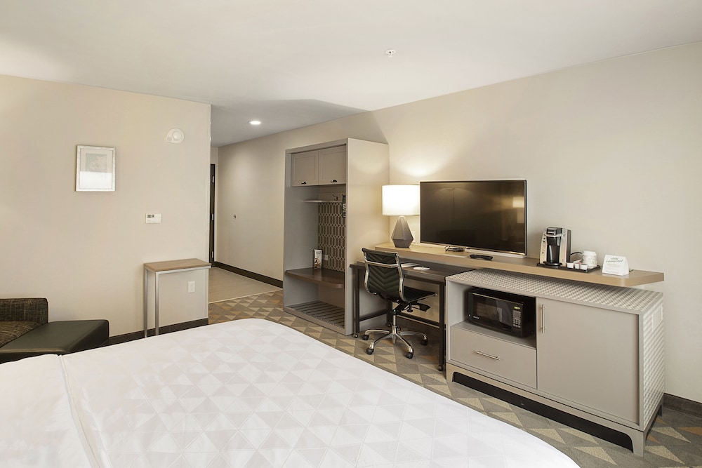 Holiday Inn & Suites Decatur Forsyth by IHG - photo 7