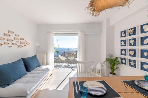 Shell Charm W Sea View & Parking — 4-Star Luxury Hotel in Piraeus, Greece