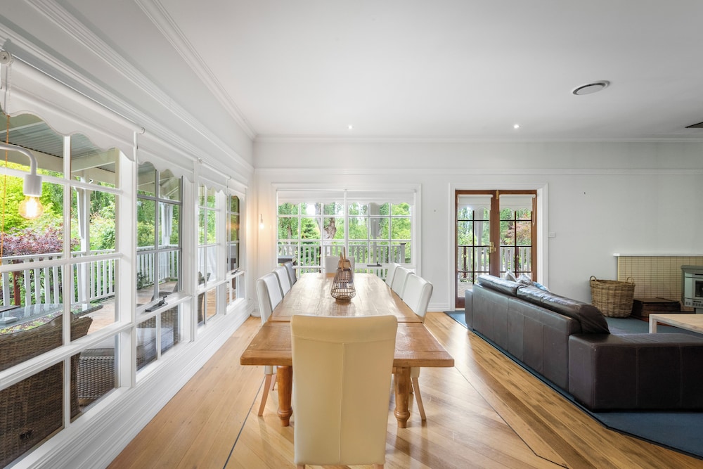Magical Lucindale 4 Bedroom House — 4-Star Luxury Hotel in Ranelagh, Australia
