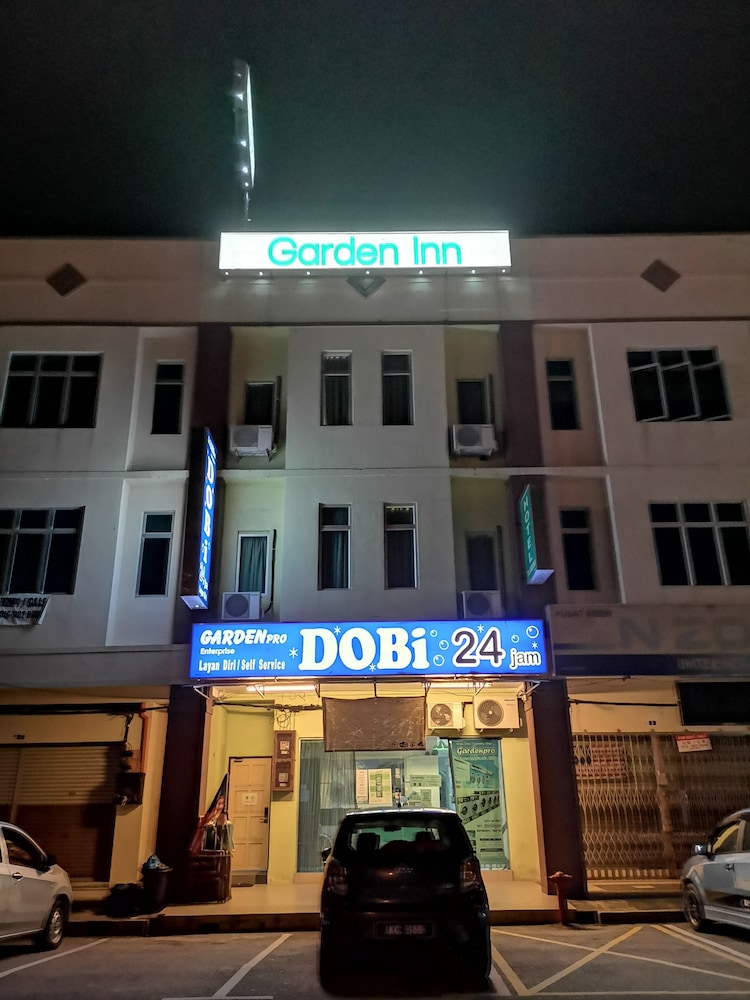Garden Inn - carbon neutral hotel in Lumut