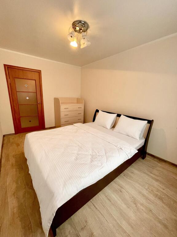 Home Hotel on Stroiteley avenue 59 — hotel in Prokop'yevsk