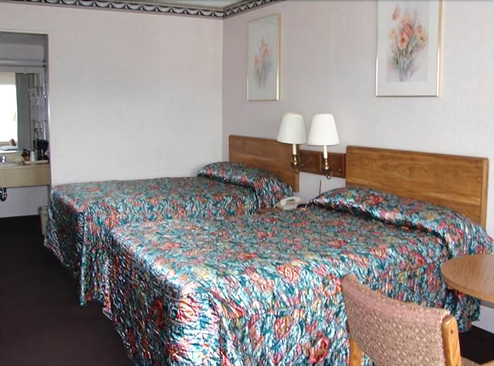 Red Carpet Inn And Suites Scranton - photo 14