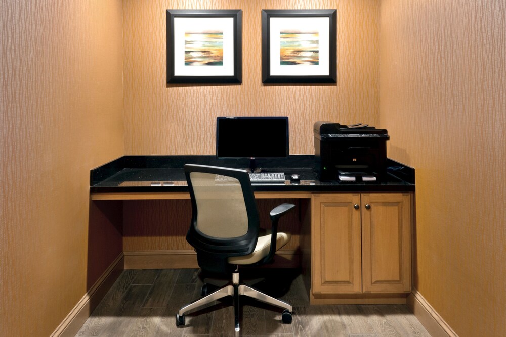 Holiday Inn Express & Suites Fraser Winter Park Area by IHG - photo 39