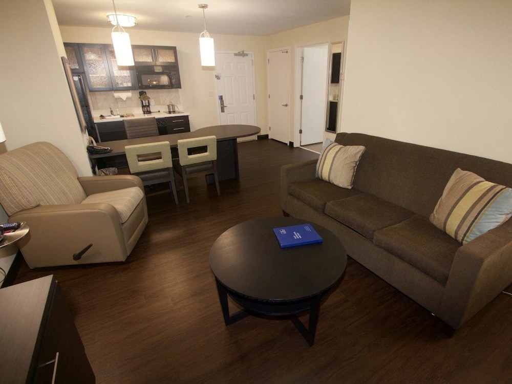 Candlewood Suites West Little Rock by IHG - photo 17