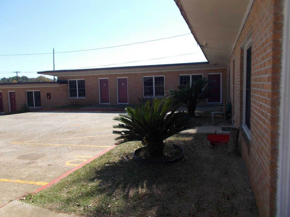 Hillside Motel - photo 48