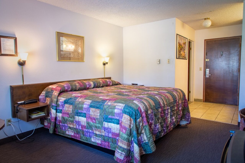 Sis Q Inn - photo 12