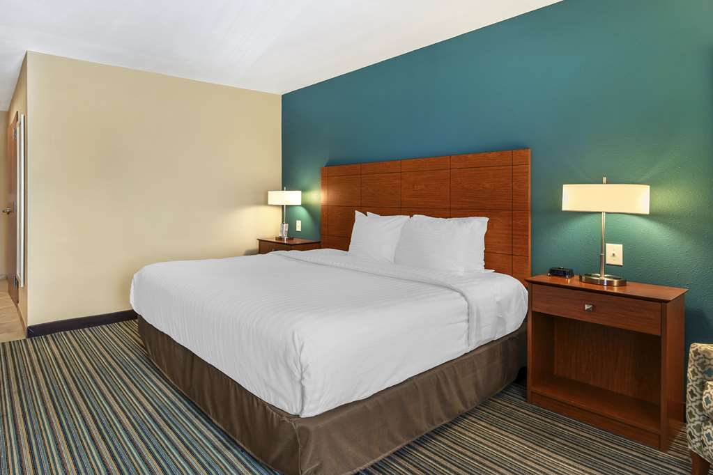 Best Western Plus Tuscumbia Muscle Shoals Hotel and Suites - photo 28