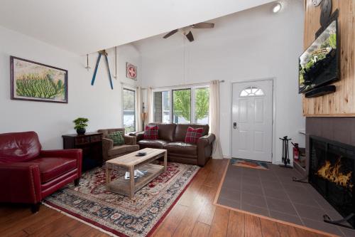 Pine Acres Unit 115 in Durango, United States