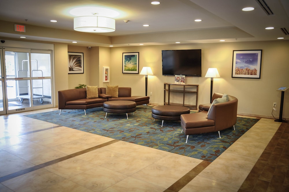 Candlewood Suites Columbus Northeast by IHG - photo 19