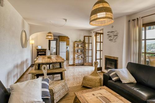 Castell Mirto villa private pool — 4-Star Luxury Hotel in Calonge, Spain