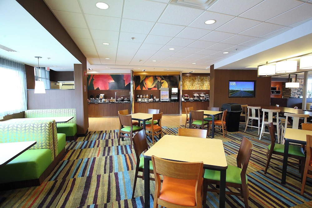 Fairfield Inn & Suites East Grand Forks - photo 21