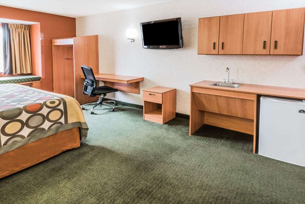 Super 8 by Wyndham Columbus West - photo 5