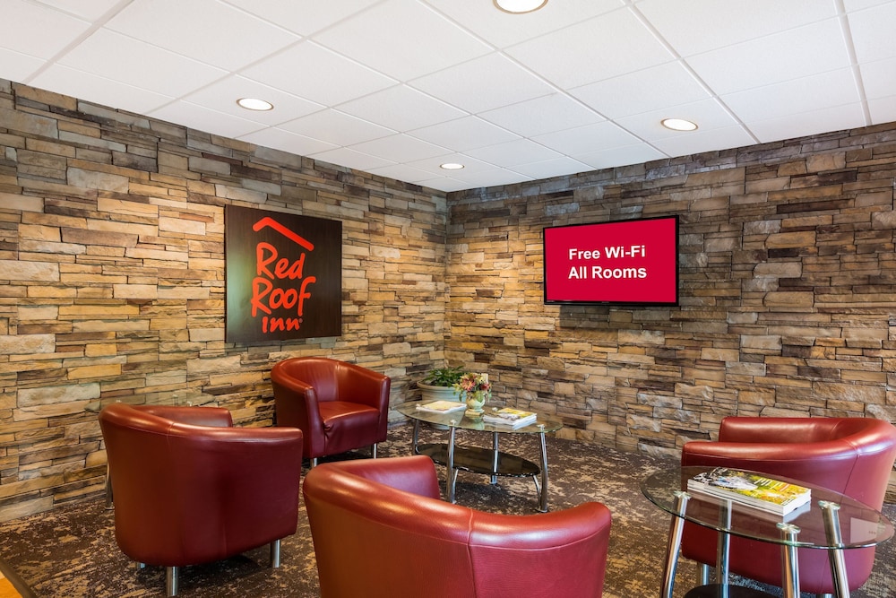 Red Roof Inn Hendersonville - photo 17