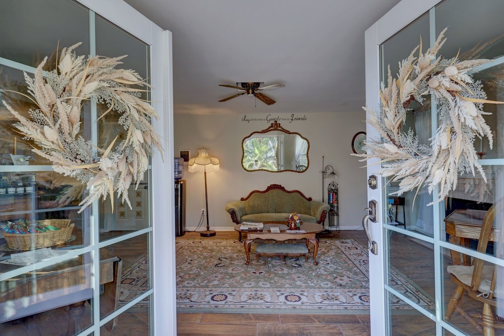 Pelican Cove Inn - photo 11