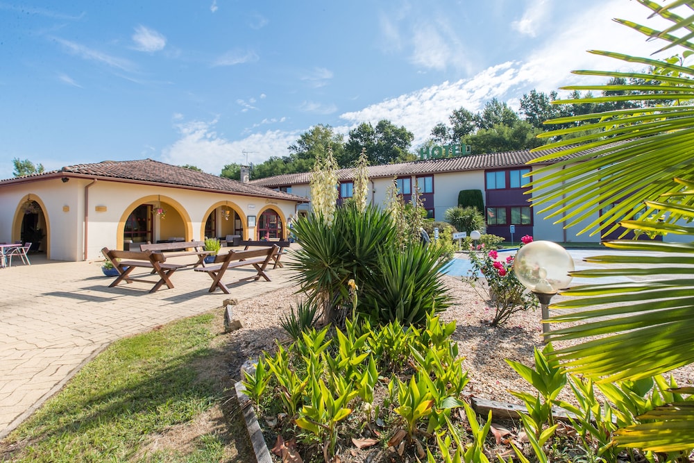 Logis Hotel Restaurant Solenca in Nogaro, France