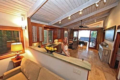 Maui Beachcomber - photo 6
