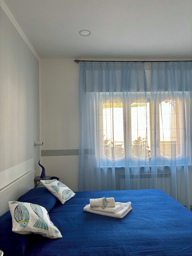 Riflesso D'Azzurro — 4-Star Luxury Hotel in Meta, Italy