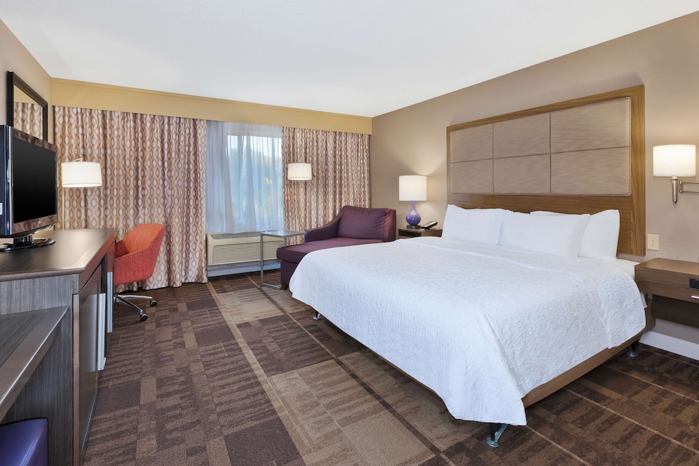 Hampton Inn Waterbury - photo 12
