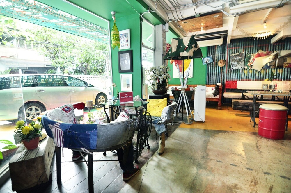 ZEN Hostel Silom 14
