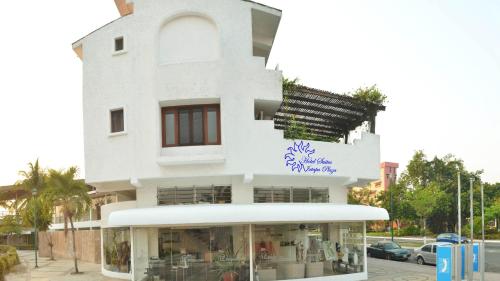 Reconocido por su ubicacion calidez y hospitalidad — 4-Star Luxury Hotel in Ixtapa, Mexico