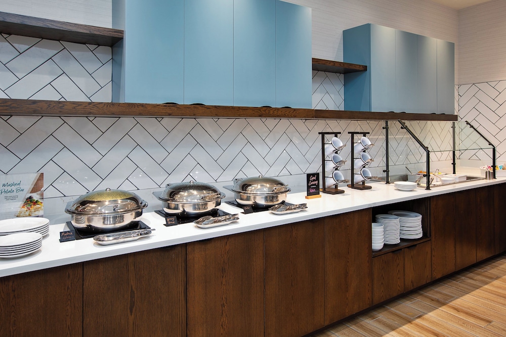 Staybridge Suites Grand Rapids South by IHG - photo 30