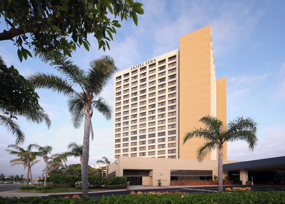 Hotel Fera Anaheim a DoubleTree by Hilton in Orange, United States