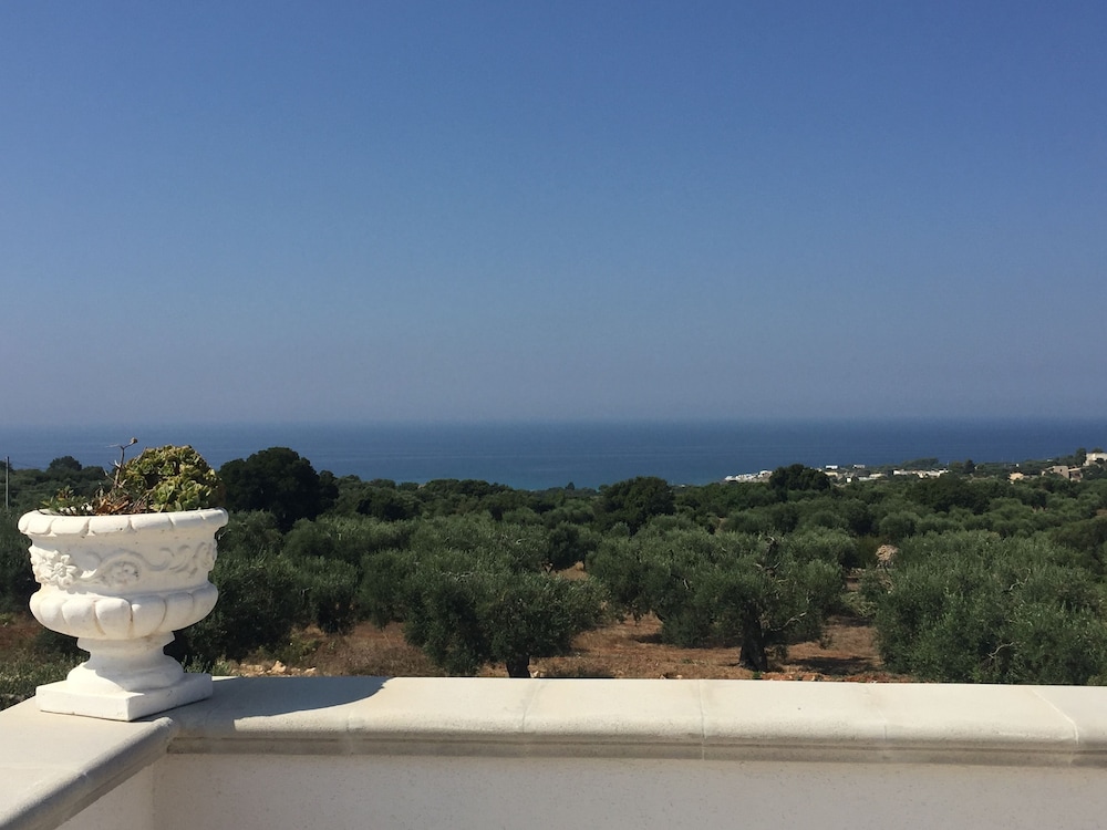 Villa Vanissia — 4-Star Luxury Hotel in Castrignano Del Capo, Italy