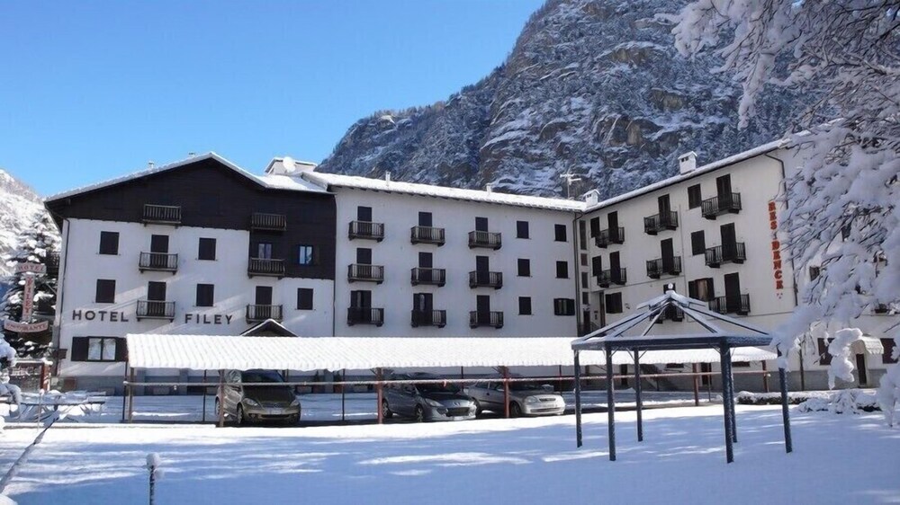 Hotel Filey — hotel in Antey-Saint-Andre