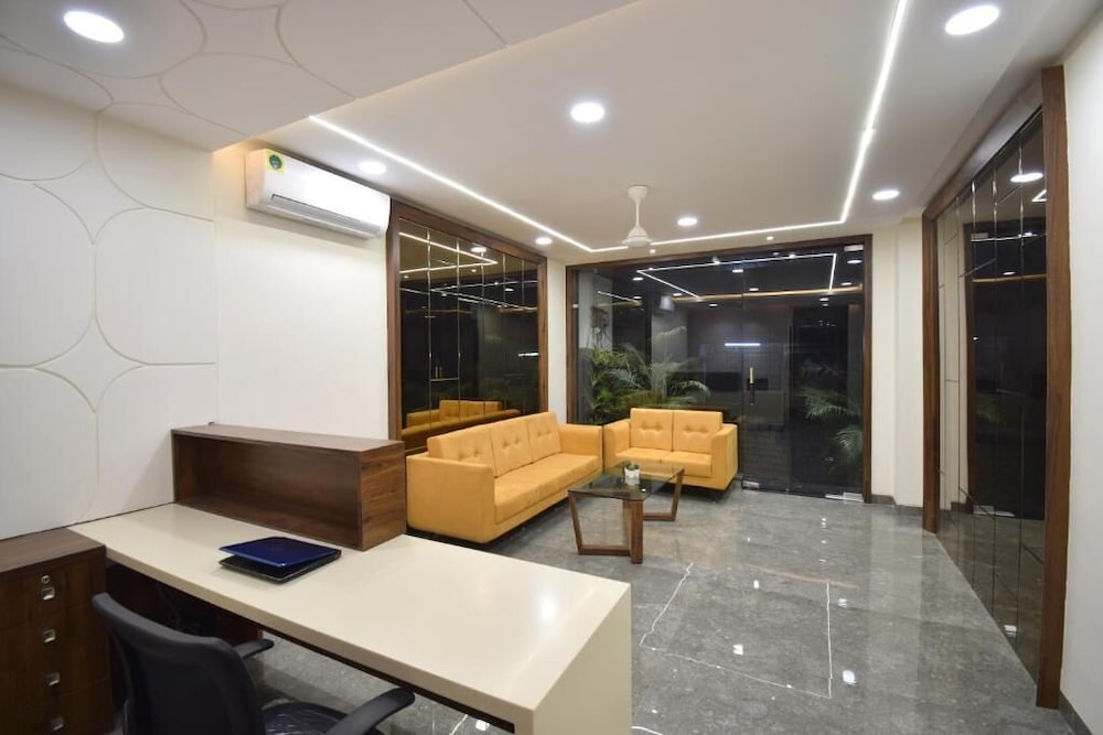 Blue Bells Hotel — Indore — photo 3