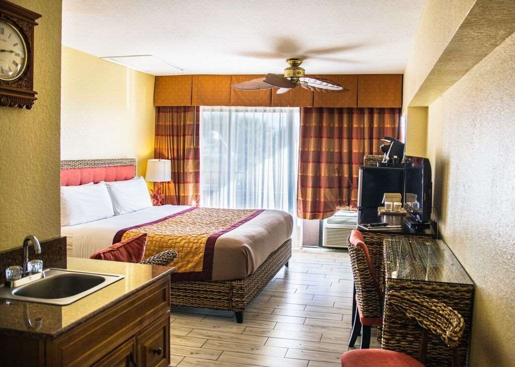 The Royal Inn Beach Hotel Hutchinson Island - photo 41