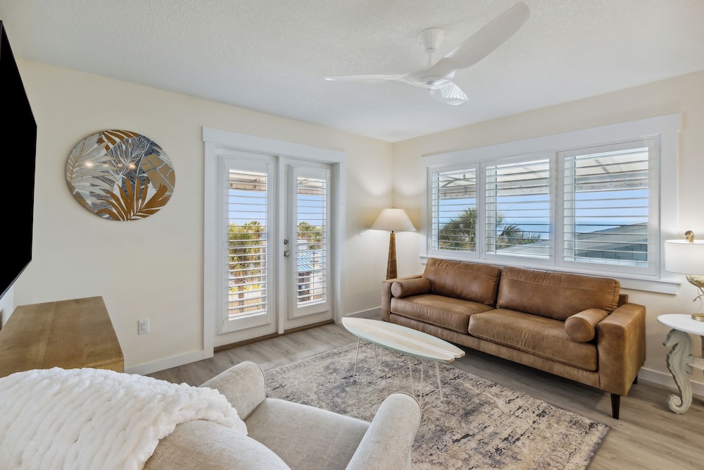 Seahorse Oceanfront Inn - photo 59